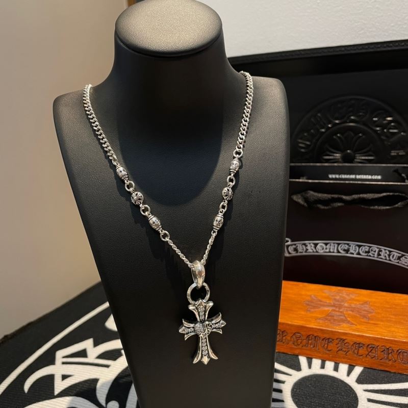 Ch*0me He**ts necklaces